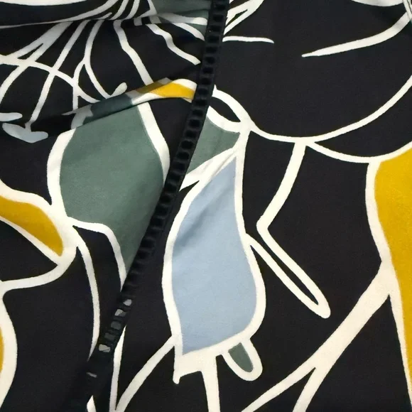 Ann Taylor White and Gray Boxy Blouse - Picture 3 of 5